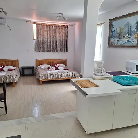 Penzion Casa Inflorita Garsoniere Etaj Eforie Nord